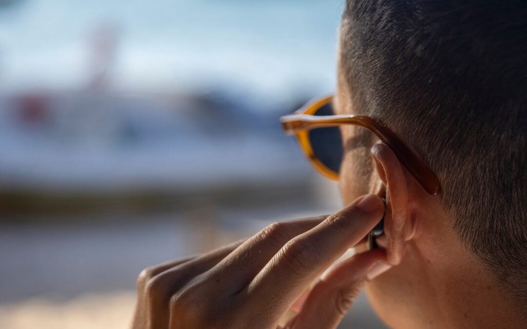 Safe Listening with Earbuds and Earpieces